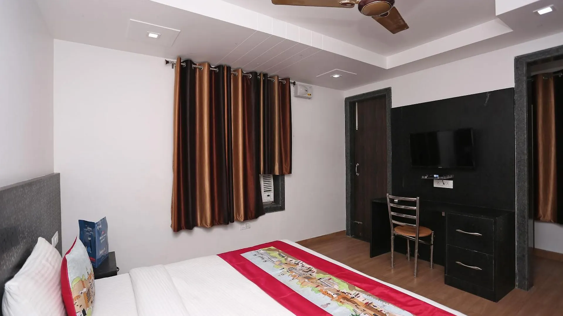 Hotel Moon Light Delhi   Delhi (National Capital Territory of India)